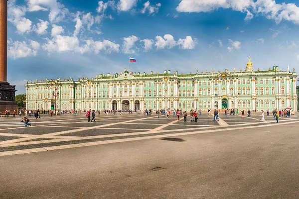 Fachada do Palácio de Inverno, Museu Hermitage, São Petersburgo, Rússia — Fotografia de Stock