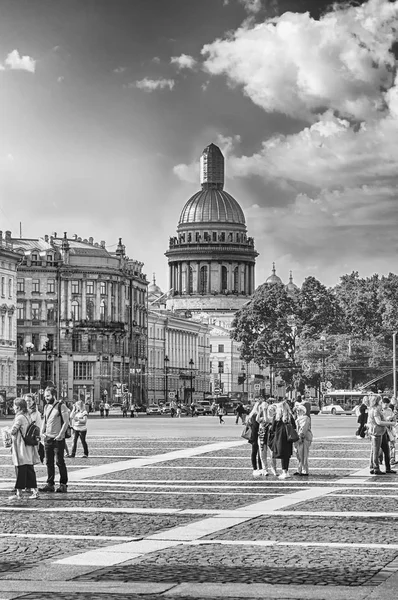 Ісаакіївський собор бачив від Палацової площі, Санкт-Петербург, Російська Федерація — стокове фото