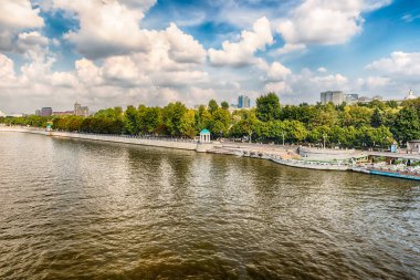 Moskova Nehri, Moskova ve Gorki Park üzerine havadan görünümü