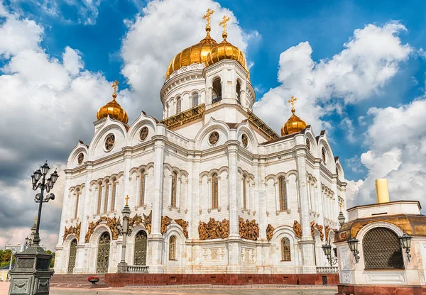 Kathedraal van Christus de Verlosser, iconische mijlpaal in Moskou, Rusland — Stockfoto