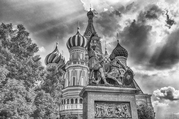 Cattedrale di San Basilio sulla Piazza Rossa a Mosca, Russia — Foto Stock