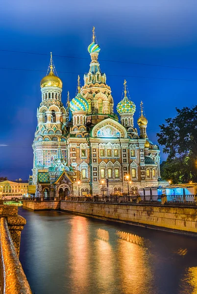 Kościół Zbawiciela na krwi, w nocy, St. Petersburg, Federacja Rosyjska — Zdjęcie stockowe