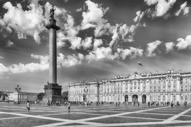 Alexander sütun ve Kış Sarayı, St. Petersburg, Rusya