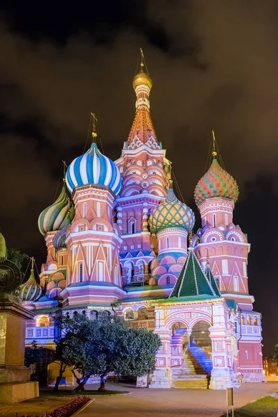 Cattedrale di San Basilio di notte, Piazza Rossa a Mosca, Russia — Foto Stock