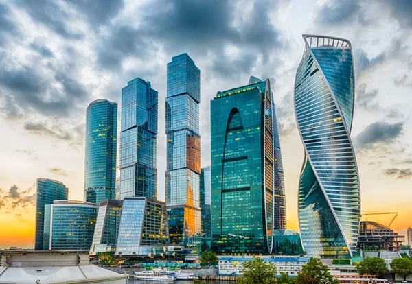 Malerischer Blick auf das internationale Geschäftszentrum der Stadt Moskau, Russland — Stockfoto