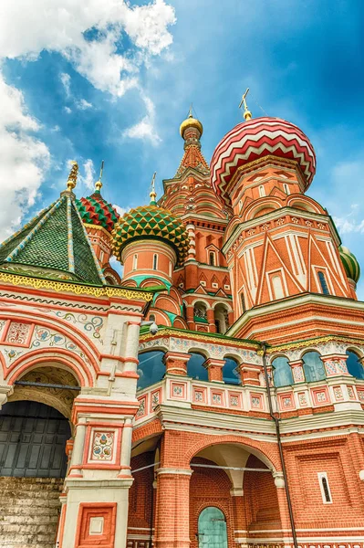 Saint Basil's Cathedral on Red Square in Moscow, Russia — Stock Photo, Image