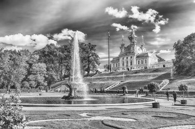 Kilisenin Grand Palace Peterhof, Rusya'nın görünümünü