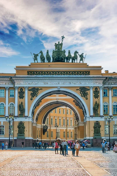 Arco do Edifício General Staff, São Petersburgo, Rússia — Fotografia de Stock