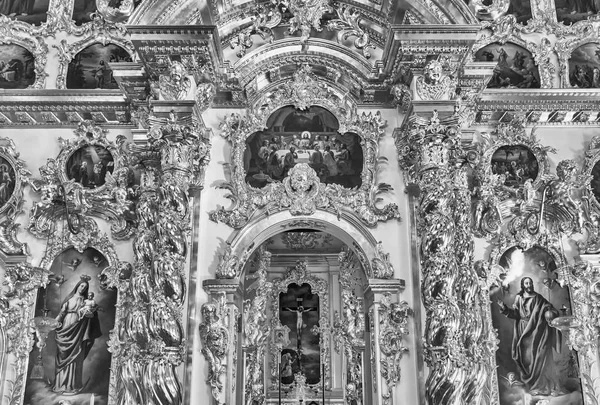 Interior of the Church of Grand Palace in Peterhof, Russia — Stock Photo, Image