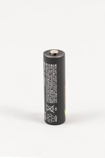 Enkele merkloze zwarte Aa oplaadbare batterij — Stockfoto