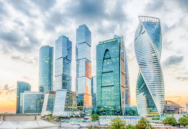 Sfondo sfocato con fontana panoramica all'interno del Gorky Park, Mosca, Russia — Foto Stock