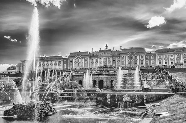 Scenic view of the Grand Cascade,  Peterhof Palace, Russia — Stock Photo, Image