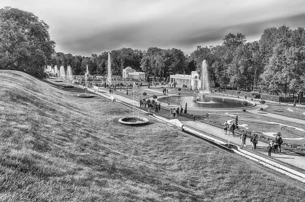 Weergave van het Peterhof paleis en tuinen, Rusland — Stockfoto