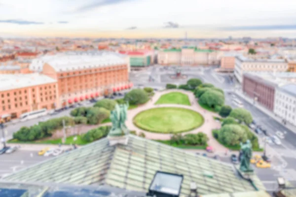 Отклоненный фон с панорамным видом на Санкт-Петербург, Россия — стоковое фото