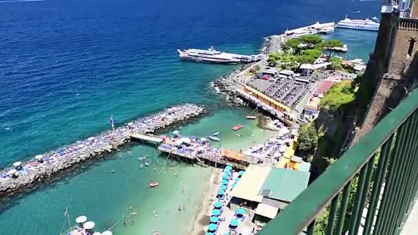 Vista aérea del Monte Vesubio, Bahía de Nápoles, Italia — Vídeo de stock