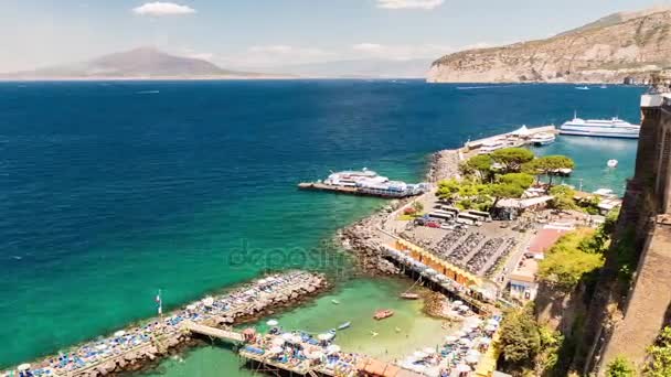 Timelapse met uitzicht op de Vesuvius, baai van Napels, Italië — Stockvideo