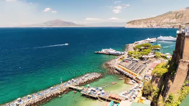 Zeitraffer mit Blick auf den Vesuv, Bucht von Neapel, Italien — Stockvideo