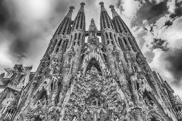 Nativity Facade of the Sagrada Familia, Barcelona, Catalonia, Spain — Stock Photo, Image