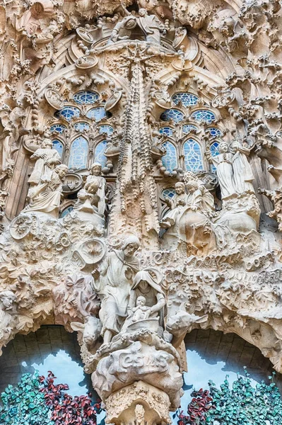 Detail fasády zrození, Sagrada Familia, Barcelona, Španělsko — Stock fotografie
