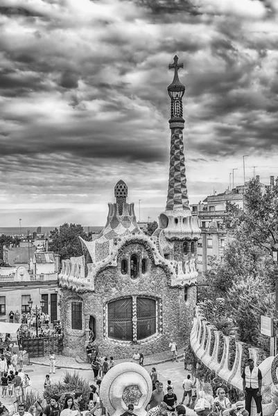 Edificio modernista a Park Guell, Barcellona, Catalogna, Spagna — Foto Stock