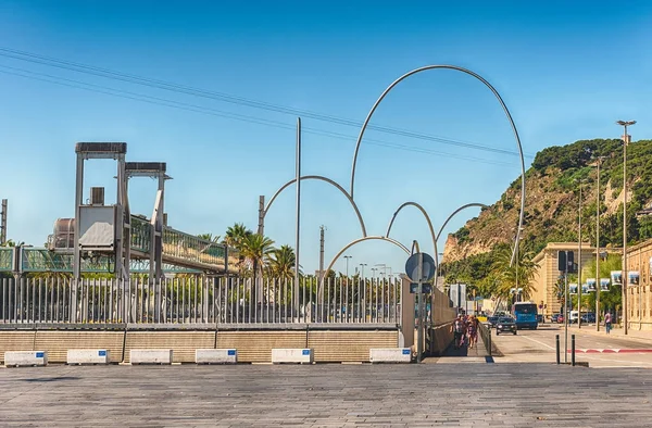 Modern scultpure in Placa de les Drassanes, Barcelona, Catalonia, Spain — Stock Photo, Image