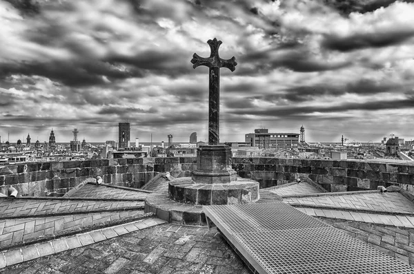 Vista panorámica desde lo alto de la Catedral de Barcelona, Cataluña, España — Foto de Stock