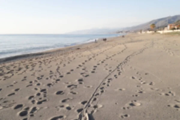 Fondo desenfocado de una playa pintoresca en Calabria, Italia — Foto de Stock