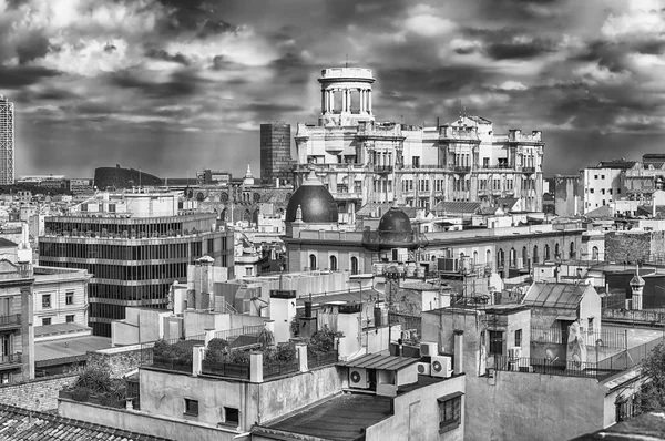 Vista panorâmica do topo da Catedral de Barcelona, Catalunha, Espanha — Fotografia de Stock
