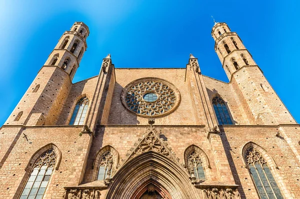 Фасад церкви Санта Мария дель Мар, Барселона, Каталония, Испания — стоковое фото