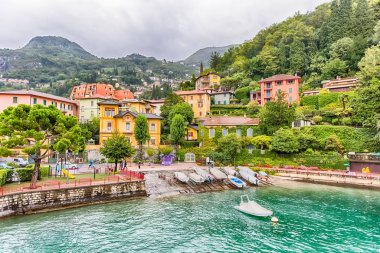 Varenna pitoresk köy üzerinde Lake Como, İtalya