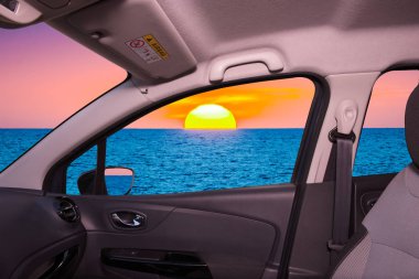 Araba penceresi İtalya deniz günbatımı Manzaralı