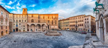 Panoramik Piazza IV Novembre, Perugia, İtalya