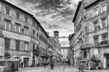 Corso Vannucci, Perugia, İtalya'nın ana caddesi yürüyüş
