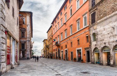 Corso Vannucci, Perugia, İtalya'nın ana caddesi yürüyüş