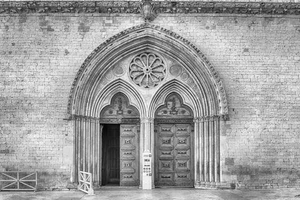 Main portal of the Basilica of Saint Francis, Assisi, Italy — Stock Photo, Image