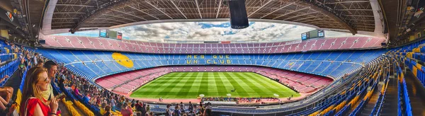 Panorámás kilátás nyílik a Camp Nou-stadion, Barcelona, Katalónia, Spanyolország — Stock Fotó