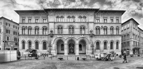 Vista panorámica de la Corte Civil de Perugia, Italia — Foto de Stock