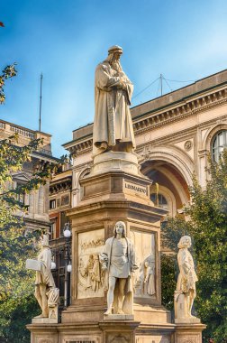 Leonardo da Vinci 'nin Milano, İtalya' daki heykeli