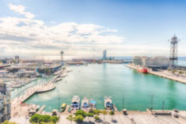 Port Vell, Barcelona, Katalonya, İspanya görünümü ile ufuk arka plan