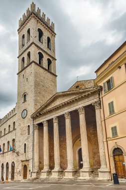 Cephe Minerva Tapınağı, Antik Roma bina ve ikonik Simgesel Yapı Assisi, İtalya