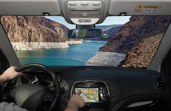 Driving using GPS with view of Colorado river, Nevada, USA — Stock Photo, Image