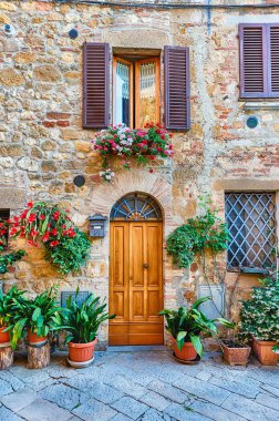 İtalya 'nın Tuscany, Pienza kentindeki ortaçağ sokakları
