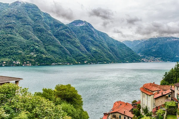 Paisagem Panorâmica Sobre Lago Como Vista Cidade Bellano Itália — Fotografia de Stock