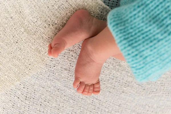 Closeup Newborn Baby Feet Beautiful Selective Focus Concept Maternity Tenderness — Stock Photo, Image