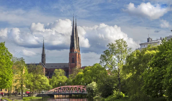 Majestueuze kathedraal in Uppsala, Zweden Stockafbeelding
