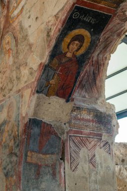 Nigde, Hindi. 25 Ağustos 2019: Aktas 'taki Andaval (Adualis, Ambabalis) Kilisesi. Zenci. Konstantin Bazilikası, Helena Kilisesi.  