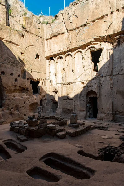 Gumusler Underground Monastery Courtyard Nigde Turquia Ruínas Monastery Gumusler Monastery — Fotografia de Stock