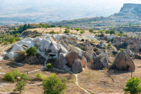 Rochers Ressemblant Des Champignons Dramatiquement Cappadoce Turquie Cette Photo Été — Photo