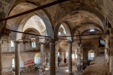 Germir, Kayseri 'deki Panayia Kilisesi (Kimisis tis Teotoku) - Kapadokya' nın doğusunda, Roma döneminde Caesarea olarak bilinen Kayseri adlı şehir, Türkiye 'nin 1000 yıllık Eski Ticaret Merkezi yer almaktadır.. 