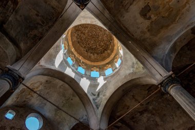 Germir, Kayseri 'deki Panayia Kilisesi (Kimisis tis Teotoku) - Kapadokya' nın doğusunda, Roma döneminde Caesarea olarak bilinen Kayseri adlı şehir, Türkiye 'nin 1000 yıllık Eski Ticaret Merkezi yer almaktadır.. 